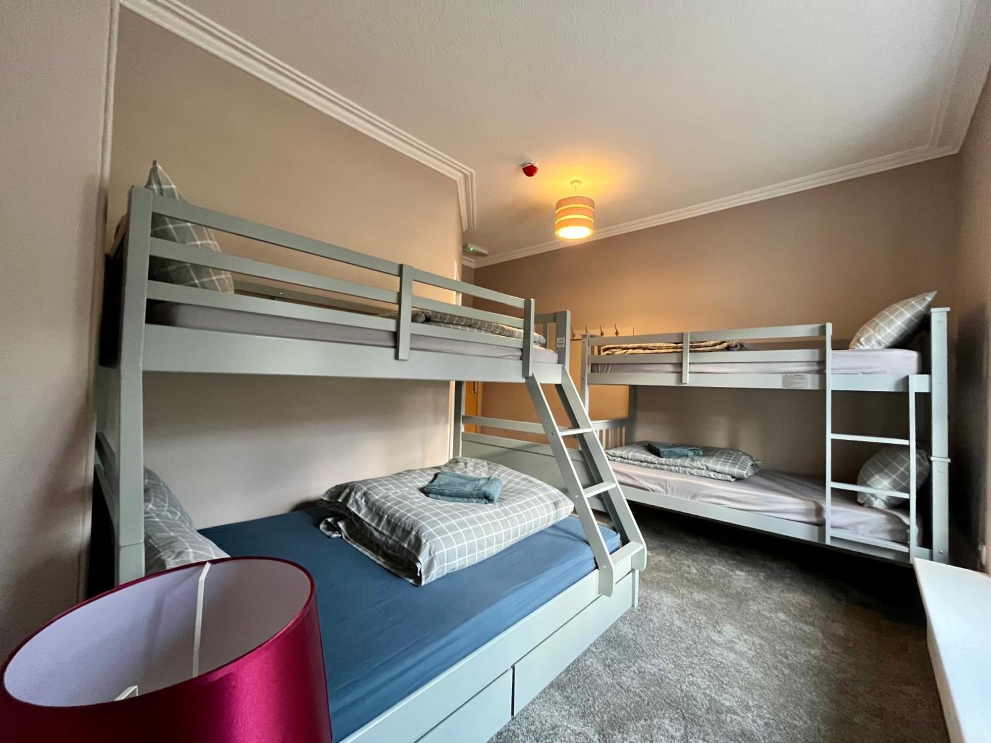 Great Glen Hostel Spean Bridge Eksteriør billede