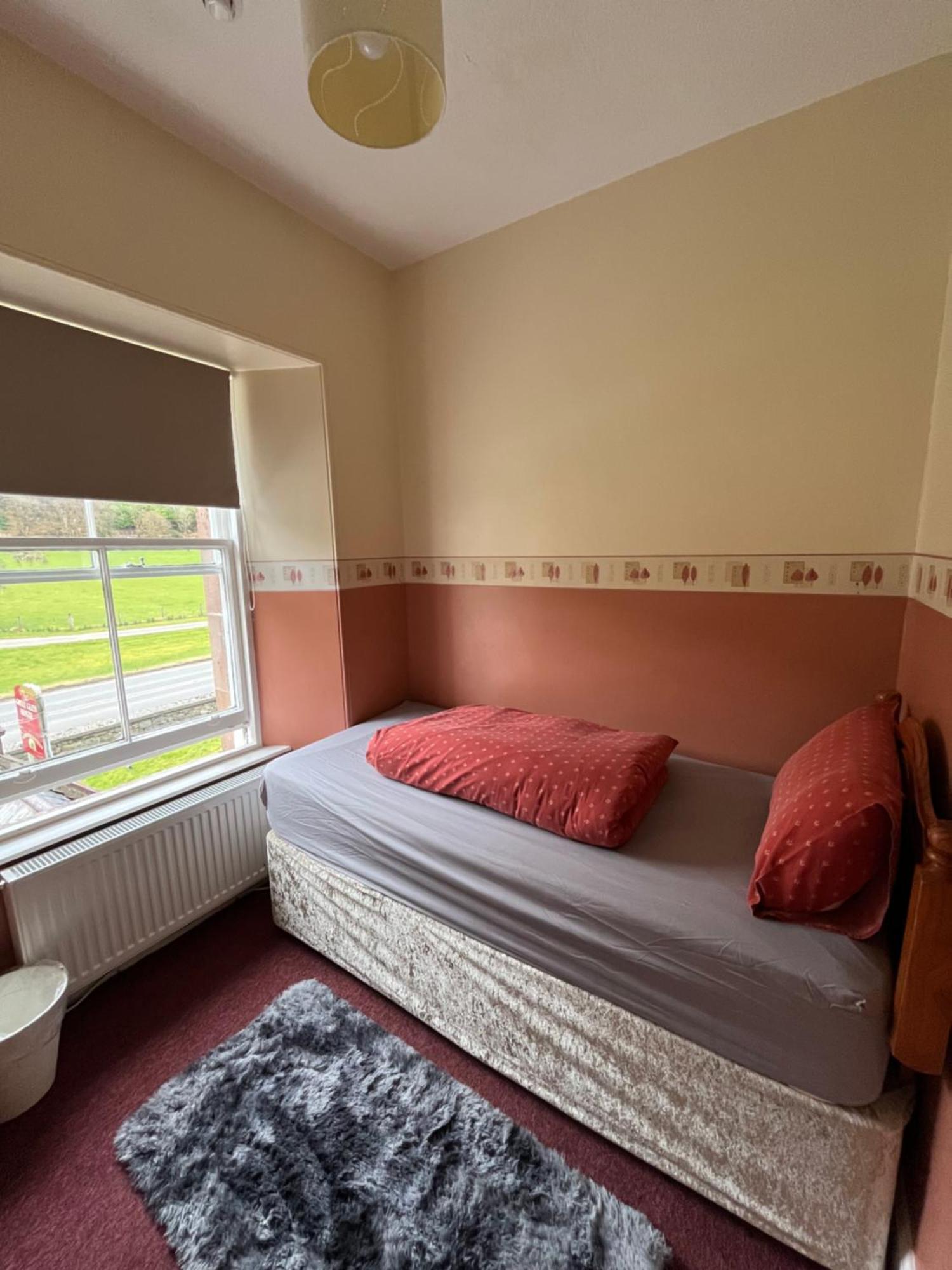 Great Glen Hostel Spean Bridge Eksteriør billede